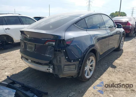 2022 Tesla Model Y Long Range Dual Motor All-Wheel Drive из США, поврежденный, VIN 7SAYGAEE2NF484192
